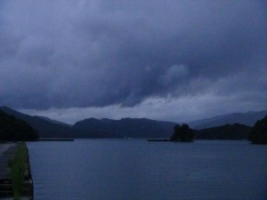 雨男の探偵